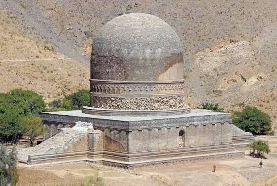 Top Dara Stupa
